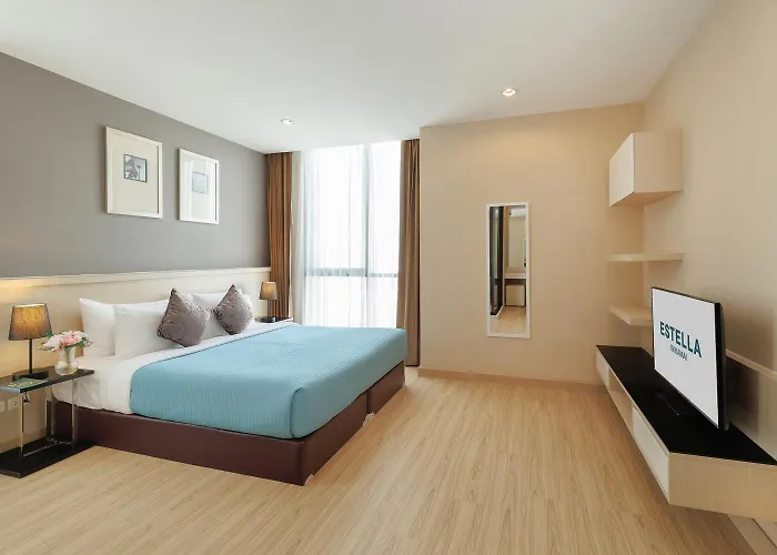 Estella Ekkamai Hotel 4*