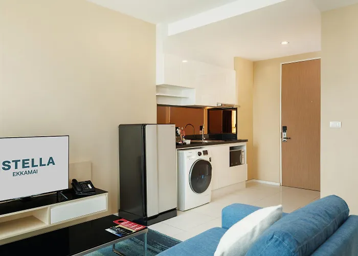 Estella Ekkamai Hotel 4*