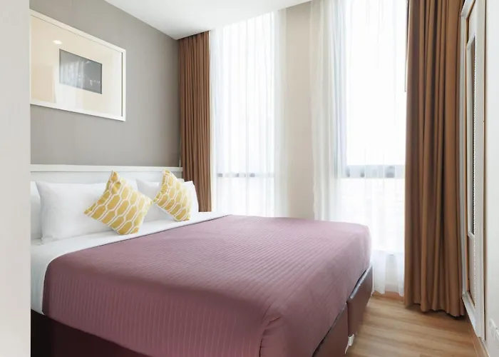 Hotel Estella Ekkamai 4*